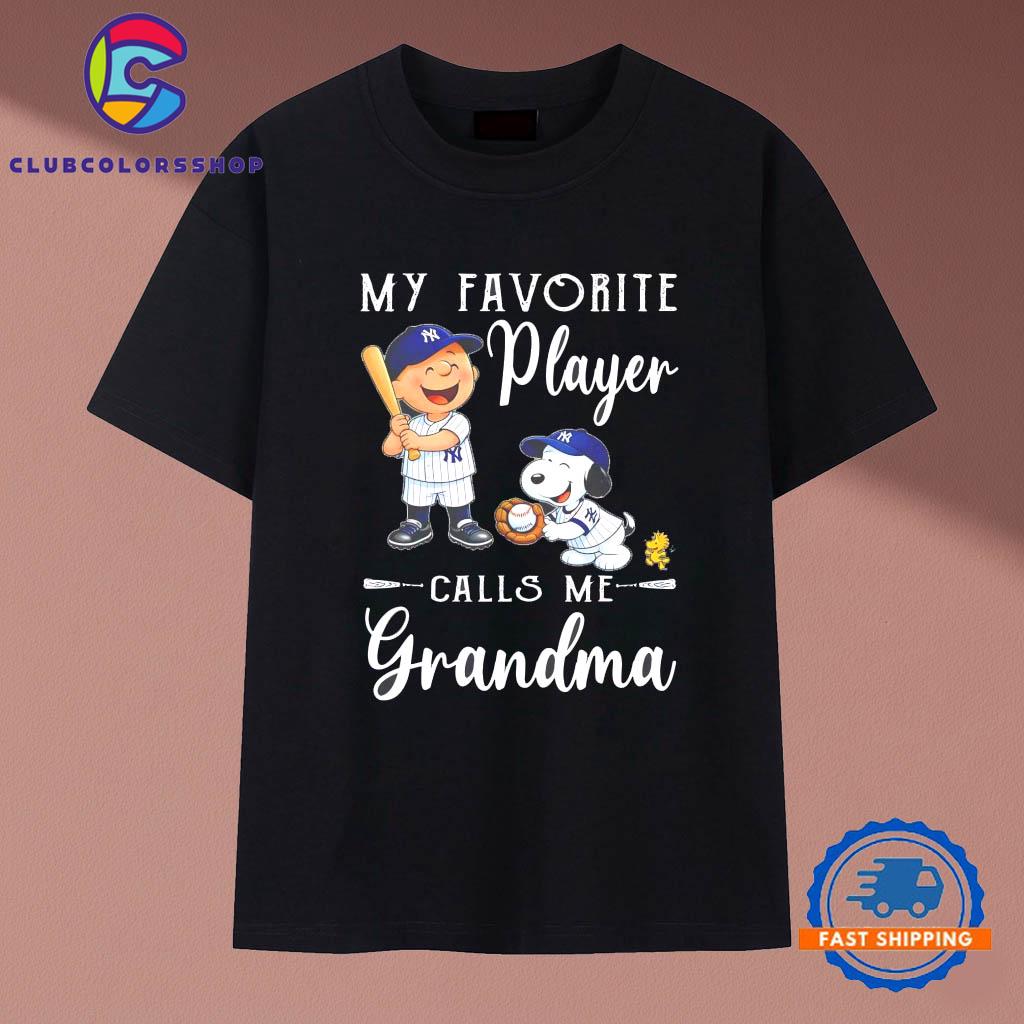 Charlie Brown and Snoopy X New York Yankees my favorite player calls me grandma T-Shirts